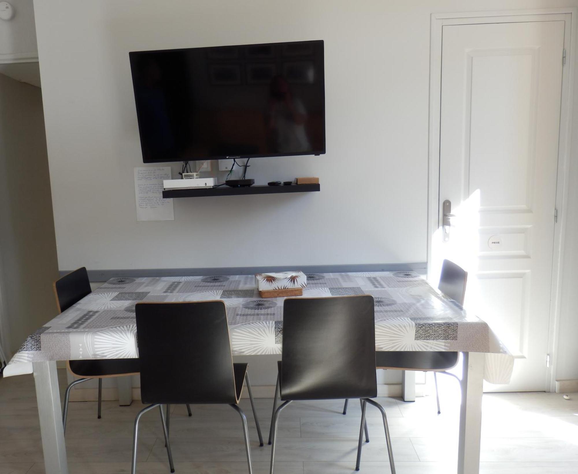Agreable T2 Au Centre De Luchon Lejlighed Bagnères-de-Luchon Eksteriør billede